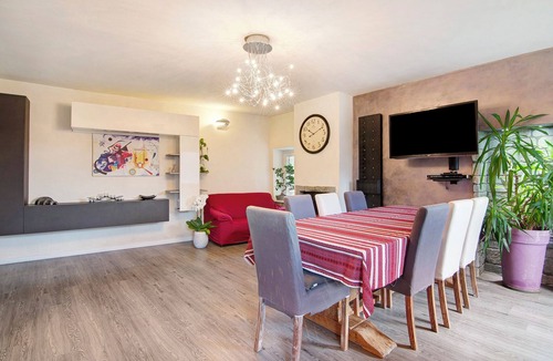 Naggio Apartment | Apartment 'Belcantone' with Lake View, Balcony and Wi-Fi
