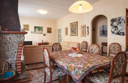 Calozzo Apartment | Apartment Bianca by Interhome