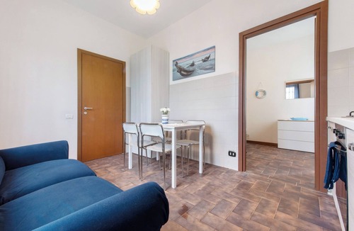 Alzate Brianza Apartment | Apartment 'Blu' with Shared Terrace and Wi-Fi