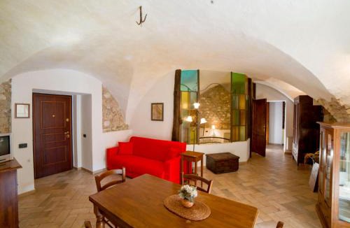 Toscolano Maderno Apartment | Apartment Borgo Alba Chiara-1 by Interhome