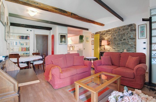 Laglio Apartment | Apartment 'Casa Armando' with Lake View and Wi-Fi