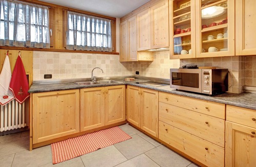 Bormio Apartment | Apartment 'Casa Francesca Maurizio' with Mountain View, Private Garden and Wi-Fi