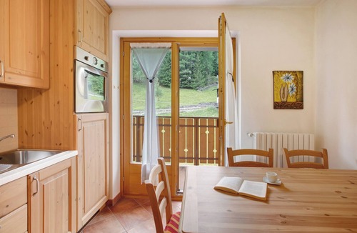 Santa Caterina Valfurva Apartment | Apartment 'Casa Michela Trilocale 7' with Mountain View, Shared Terrace and Wi-Fi