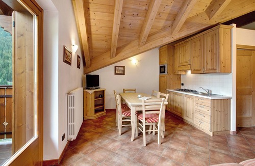 Santa Caterina Valfurva Apartment | Apartment 'Casa Michela Trilocale Mansardato' with Mountain View, Shared Terrace and Wi-Fi