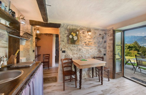 Bene Lario Apartment | Apartment 'Casale La Selva Cottege Piccolo' with Mountain View, Shared Pool and Wi-Fi