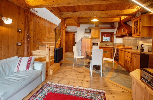 Valdisotto Apartment | Apartment 'Chalet Del Cuore' with Mountain View, Private Garden and Wi-Fi