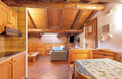 Livigno Apartment | Apartment 'Chalet Meridiana Appartamento 11' with Mountain View