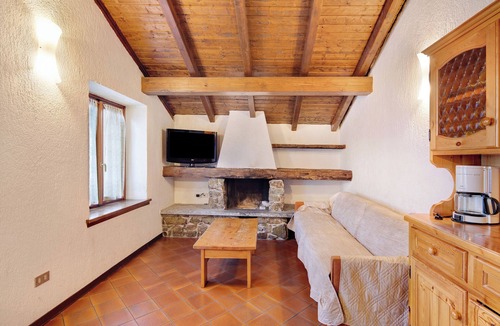 Livigno Apartment | Apartment 'Chalet Meridiana Appartamento 10' with Mountain View