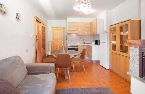 Isolaccia Apartment | Apartment 'Cima De' Piazzi 2' with Mountain View, Balcony and Wi-Fi