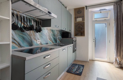 Crescenzago Apartment | Apartment 'Crescenzago' with Wi-Fi and Air Conditioning