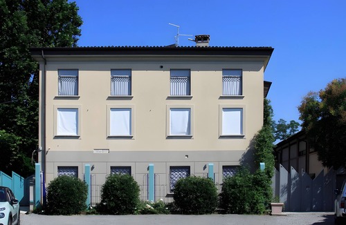 Guardamiglio Apartment | Apartment 'Deluxe' with Wi-Fi and Air Conditioning
