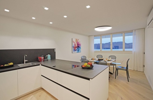 Salo Apartment | Apartment 'Flat 6' with Lake View, Wi-Fi, Air Conditioning with private jacuzzi