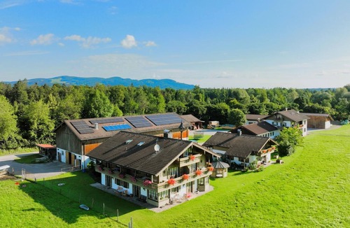 Weissbach Apartment | Apartment for 1-3 persons, balcony, view of the mountains