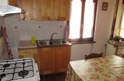 Puegnago del Garda Apartment | Apartment for couples with garden - 10 min from the lake!