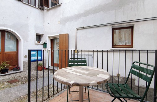 Gera Lario Apartment | Apartment 'Gera Holiday' with Private Terrace and Wi-Fi