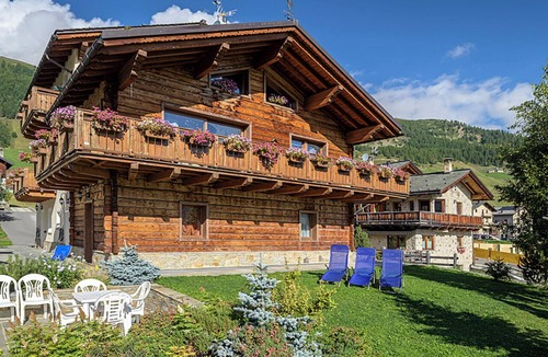 San Rocco Apartment | Apartment Giobbe Bait Giobbe with Mountain View, Balcony & Wi-Fi