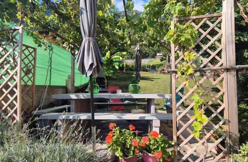 Cino Apartment | Apartment 'Girasole' with Mountain View, Private Garden and Wi-Fi
