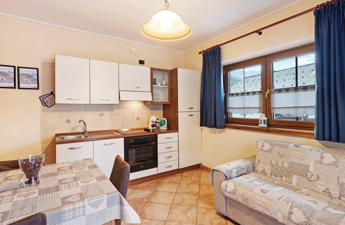 Sant'Anna Apartment | Apartment 'Greta Baita Mauri' with Balcony & Wi-Fi