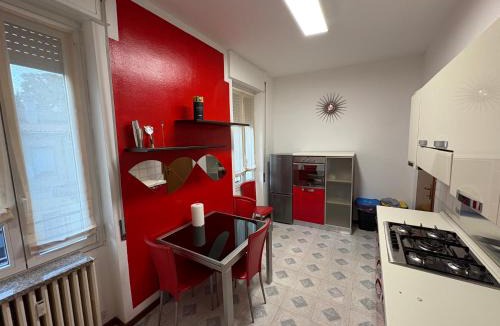 Oggiono Apartment | Apartment house in the center