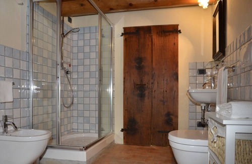 Monzambano Apartment | Apartment "I Barbasse Estate" with Garden & Wi-Fi