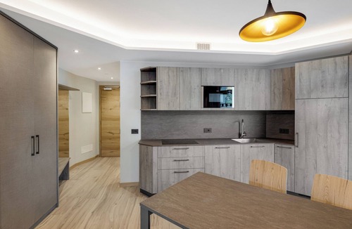 San Rocco Apartment | Apartment "Ice Mountain Planet Suite House" with Mountain View, Wi-Fi & Balcony