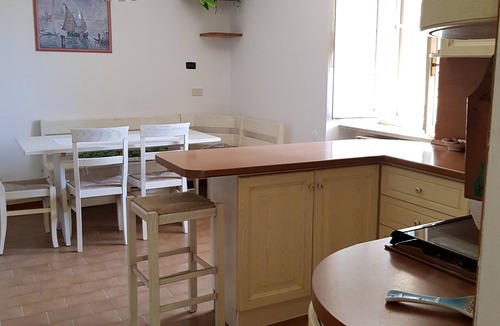Endine Gaiano Apartment | Apartment in a peaceful setting on Lake Endine
