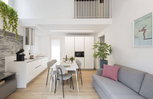 Como City Centre Apartment | Apartment in Como with 2 bedrooms sleeps 4