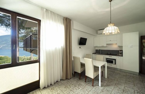 Limone sul Garda Apartment | Apartment in Limone with balcony or terrace