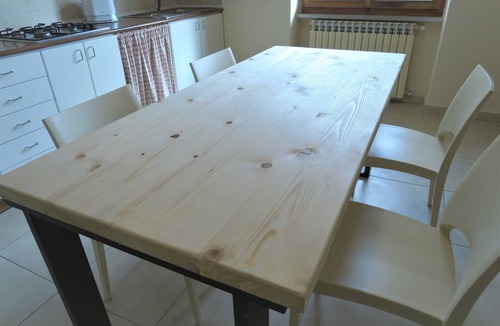 Gardola Apartment | Apartment in private villa with garden, swimming pool and parking. Pets allowed.