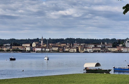 Angera Apartment | Apartment in the center of Angera in private court, 300 meters from the lakefront
