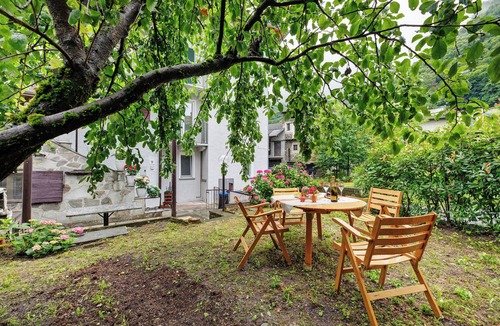 Delebio Apartment | Apartment 'Isa' with Mountain View, Wi-Fi and Air Conditioning