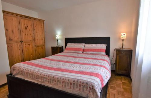 Isola Apartment | Apartment Isola di Madesimo Apartments-1 by Interhome