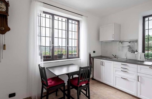 Montecalvo Versiggia Apartment | Apartment "la Cantinetta" in Villa I Due Padroni, with pool