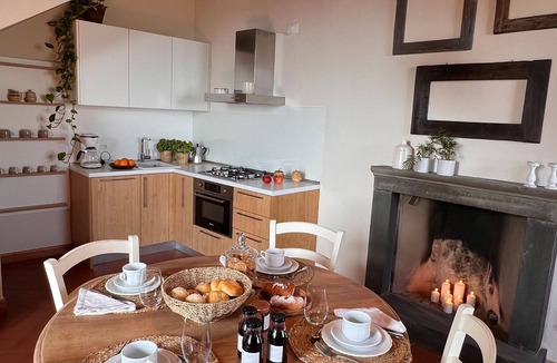 San Fermo della Battaglia Apartment | Apartment "La Brezza"