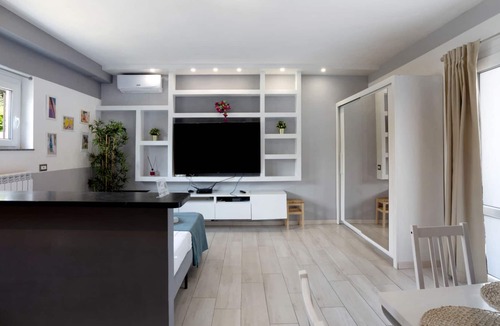 Sesto Calende Apartment | Apartment 'La Corta di Silvia 2' with outdoor area and Wi-Fi
