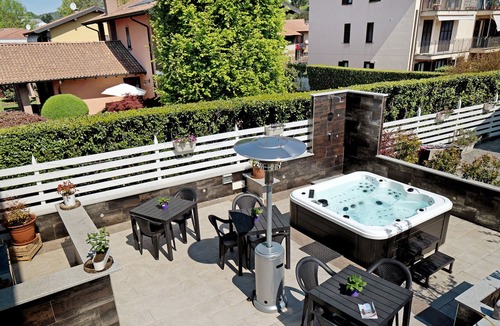 Sesto Calende Apartment | Apartment 'La Corta di Silvia 2' with outdoor area and Wi-Fi