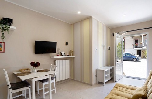 Sesto Calende Apartment | Apartment 'La Corta di Silvia 3' with outdoor area and Wi-Fi