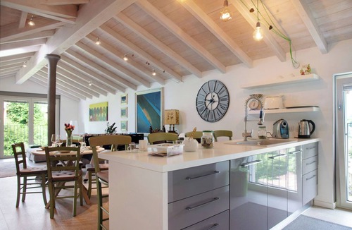 Laveno Apartment | Apartment 'La Fonte Secondo Piano' with Mountain View, Private Terrace and Wi-Fi