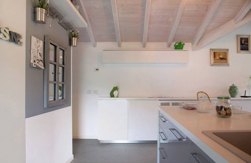 Laveno Apartment | Apartment 'La Fonte Secondo Piano' with Mountain View, Private Terrace and Wi-Fi
