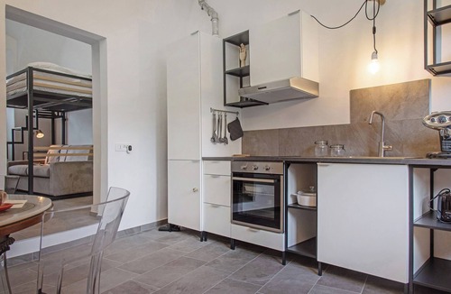 Porto Valtravaglia Apartment | Apartment 'Lac' with Wi-Fi