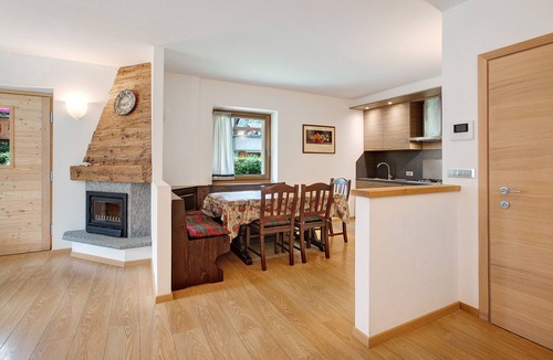 Santa Lucia Apartment | Apartment "La Casa di Armando Stelvio" with Mountain View, Garden & Wi-Fi