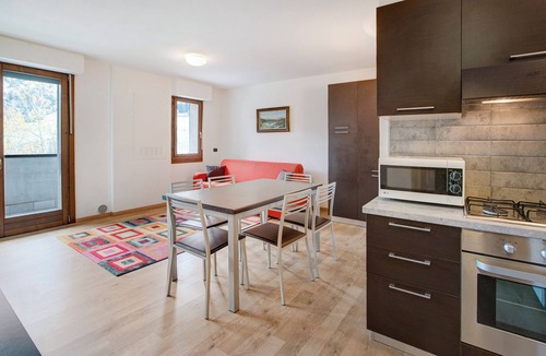 Valdisotto Apartment | Apartment 'Le Sorgenti' with Mountain View, Shared Garden and Balcony