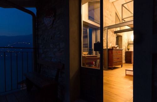 Blevio Apartment | Apartment 'Loft E Veranda Sul Lago Di Como' with Lake View, Wi-Fi and Air Conditioning