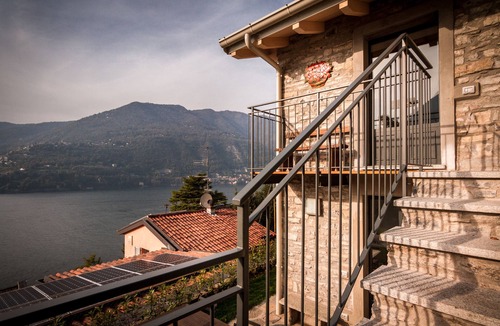 Blevio Apartment | Apartment 'Loft E Veranda Sul Lago Di Como' with Lake View, Wi-Fi and Air Conditioning