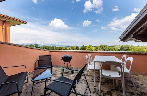 Lonato del Garda Apartment | Apartment 'Loft Garda See' with Private Terrace