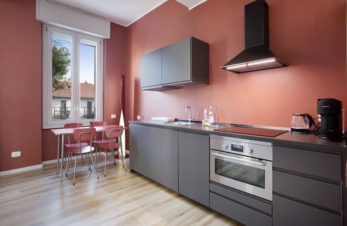 De Angeli Apartment | Apartment ' Lorenza' with Shared Garden, Wi-Fi and Air Conditioning