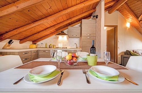 Esino Lario Apartment | Apartment 'Mansarda Fra Monte E Lago' with Mountain View, Shared Terrace and Wi-Fi