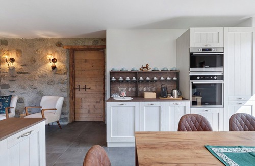 Oga Apartment | Apartment 'Marmotta' with Mountain View, Shared Garden and Wi-Fi