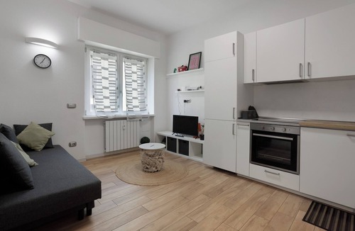 Ripamonti Corvetto Apartment | Apartment 'Martin' with Wi-Fi and Air Conditioning