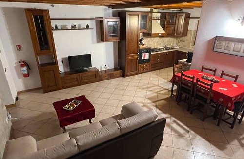 Pellio Inferiore Apartment | Apartment 'Mirko E Ale' with Mountain View and Balcony